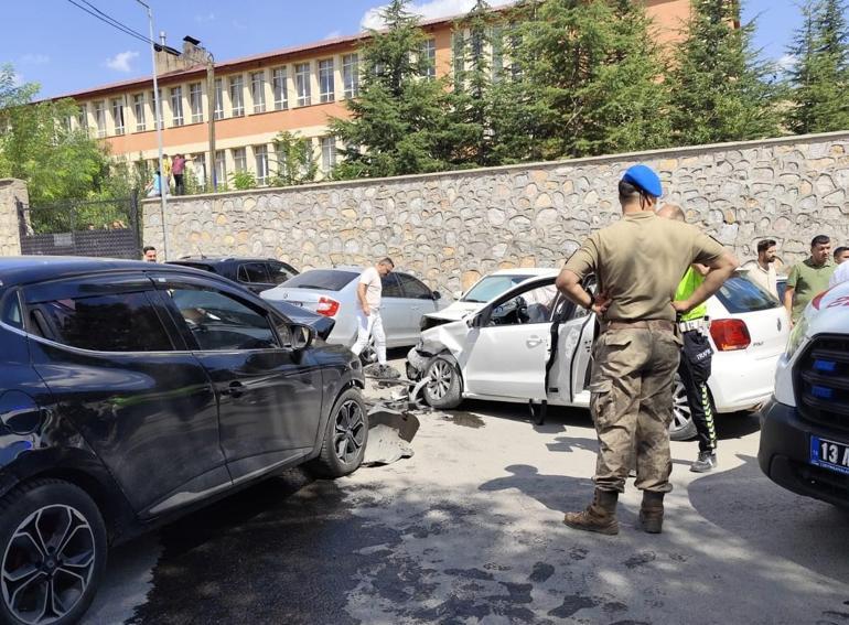 Bitliste feci kaza: 5i çocuk 10 kişi yaralandı