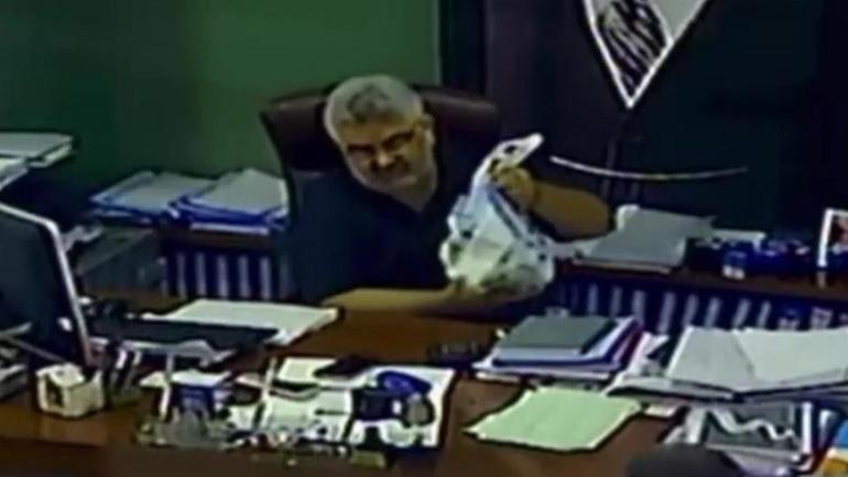 İBB soruşturmasında yeni görüntüler: Reklam şirketinde para alışverişi kameraya yansıdı