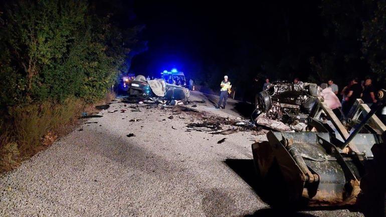 Çanakkalede katliam gibi kaza 6 kişi hayatını kaybetti