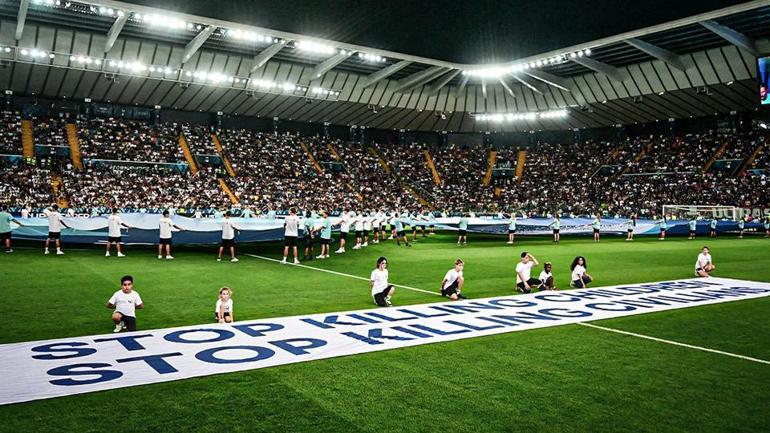 UEFAnın PSG-Tottenham maçı öncesi açtığı pankart tartışma yarattı: Yine İsrail diyemedi