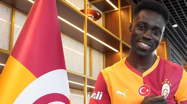 Galatasaray, Davinson Sanchez’e imzayı attırdı