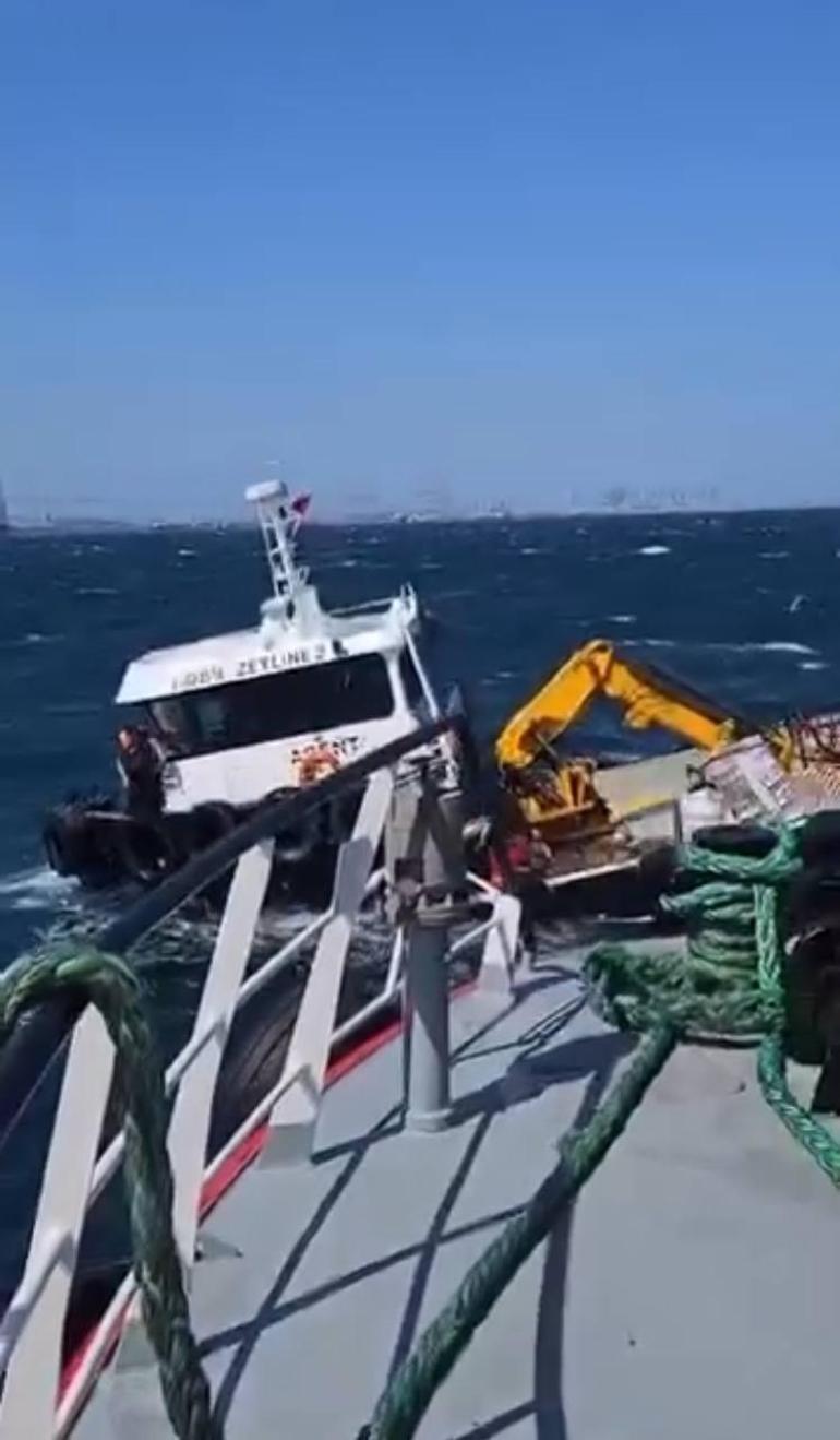 İstanbul Yenikapıda fırtına gemi batırdı