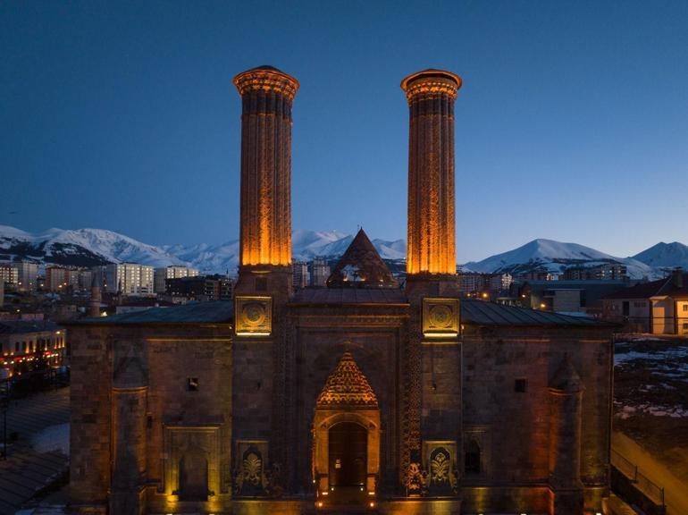 Erzurum’da festival coşkusu: 400 etkinlik, 9 gün sanat ve kültür