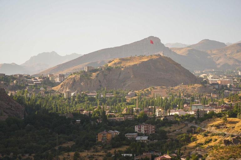 Yıllar sonra Hakkari kültür sanatla buluşuyor