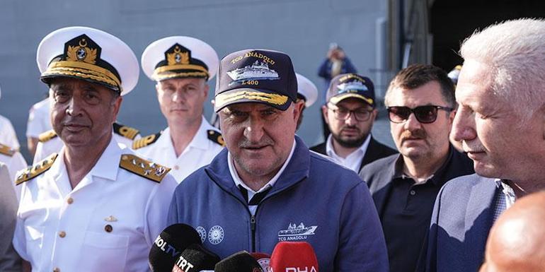 Zafere yolculuk Çanakkaleden yola çıkan TCG Anadolu İstanbulda