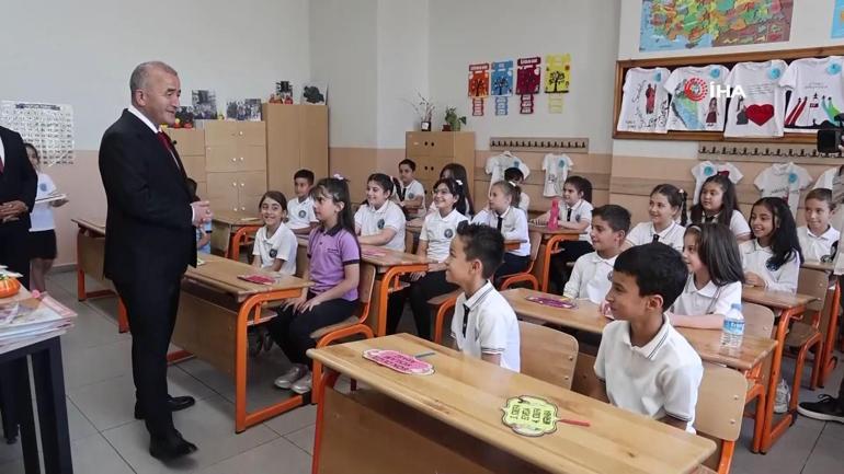 Ücretsiz ders kitapları okullara ulaştı