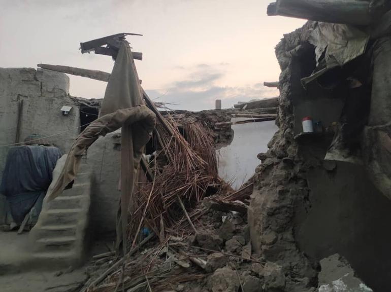 Son dakika haberi: Afganistanda 6 büyüklüğünde deprem: En az 250 kişi öldü