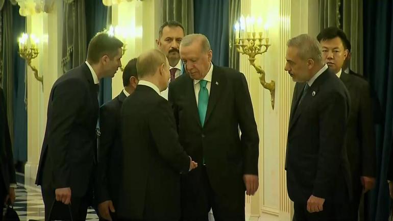 SON DAKİKA Cumhurbaşkanı Erdoğan Şangay Zirvesi için Çinde: Putine Türkiye daveti