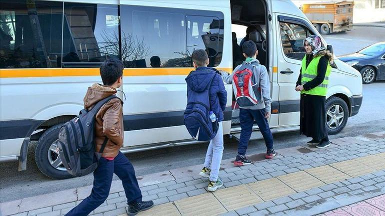 Zam oranları belli oldu İşte okul servis ücretleri İstanbul, Ankara, İzmir güncel okul servisi fiyatları kaç TL