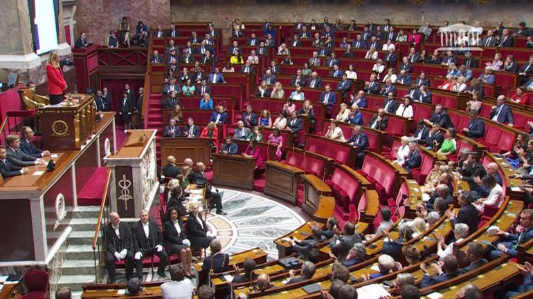 Fransada siyasi kriz derinleşiyor 8 Eylülde güven oylaması yapılacak