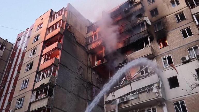Rusya Kievde hükümet binasını vurdu