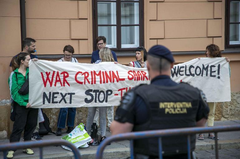 İsrail Dışişleri Bakanı Saara Hırvatistanda protesto ile karşılama: Savaş suçlusu, hoş gelmedin