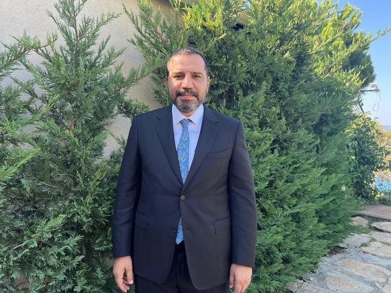 ‘Yeni Güç Çarpanı: Yapay Zeka’ adlı eser Hürriyet Kitap etiketiyle raflardaki yerini aldı