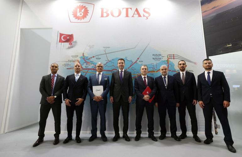 Bakan Bayraktar, imzalanan yeni LNG anlaşmalarını duyurdu