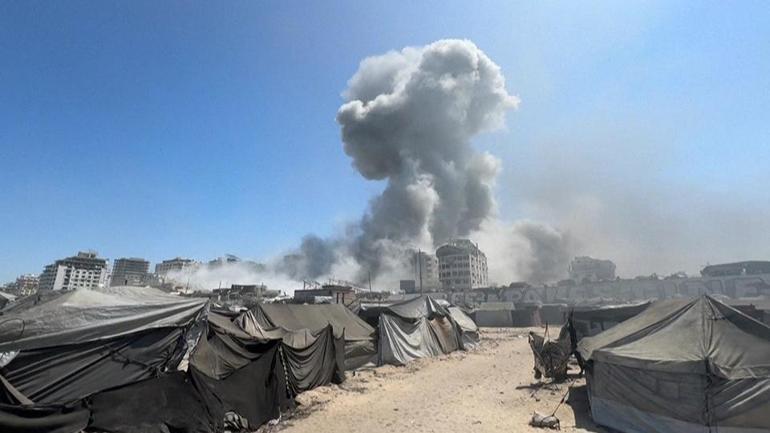 İsrail Gazzedeki yüksek katlı binaları hedef alıyor