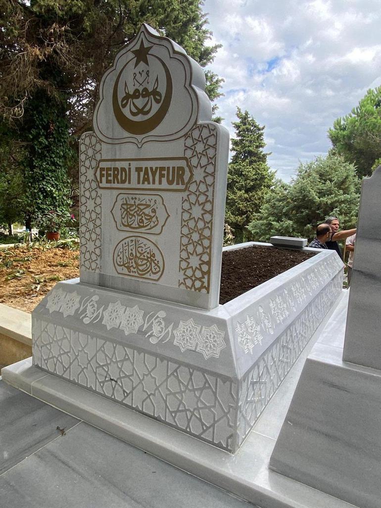 MHP lideri Devlet Bahçeli, Ferdi Tayfurun kabrini yaptırdı