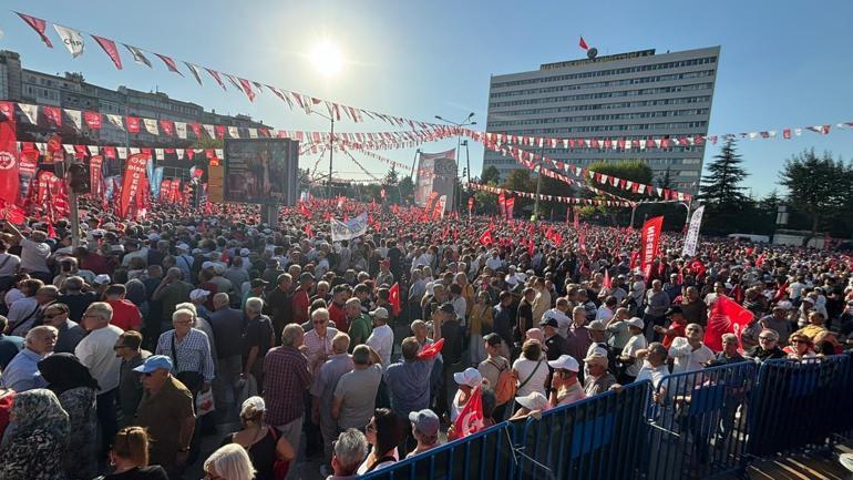 Özgür Özel Ankaradaki mitingde konuştu: Geri adım görmeyeceksiniz