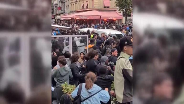 Paris’te ücretsiz tavuk izdihamı Binlerce kişi akın etti, etkinlik kontrolden çıktı