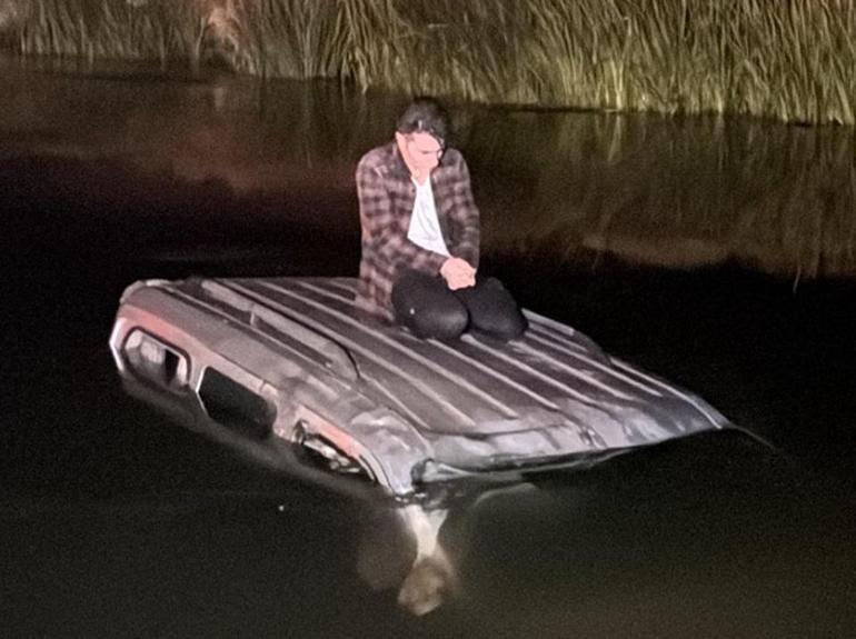 Virajı alamadı, nehre daldı: “Babamla kim uğraşacak”