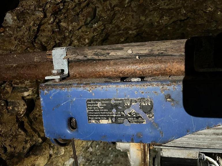 Define rüyası pahalıya patladı: Evlerinin altına 12 metrelik tünel kazan anne ile oğlu yakalandı