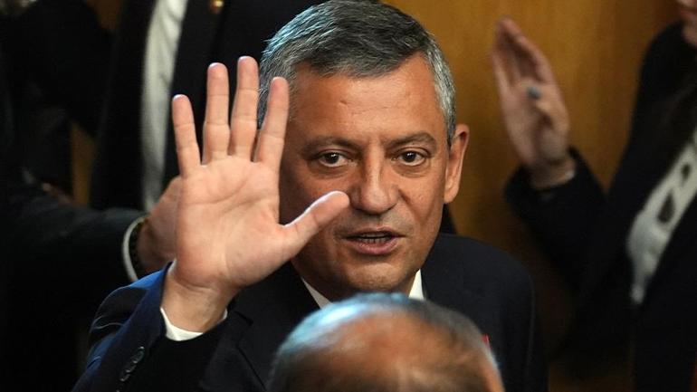 CHP kurultayı stratejik hamle mi, siyasi tiyatro mu Abdulkadir Selvi yazdı...