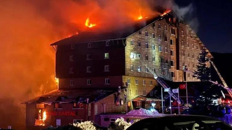 Otel faciasında hesap zamanı: 78 kişinin öldüğü Kartalkaya Oteli için 2. duruşma Salon önüne çarşaflar asıldı