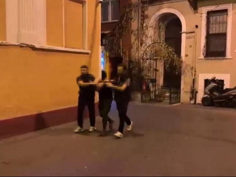 Taksim’de cep telefonu hırsızlığı kamerada: O şüpheli tutuklandı