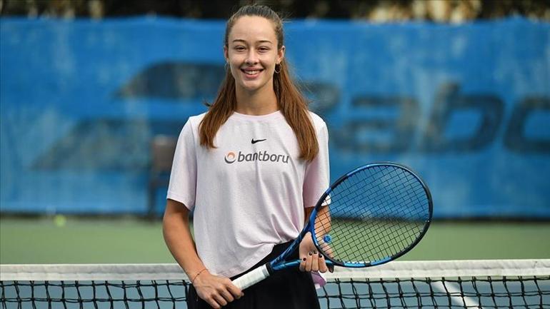 Zeynep Sönmez Clara Tauson Maçı Ne Zaman WTA 1000 Pekin Turnuvası Zeynep Sönmez Clara Tauson Maçı Hangi Kanalda WTA 1000 Seviyesinde Bagel Yapan İlk Türk Tenisçi Oldu