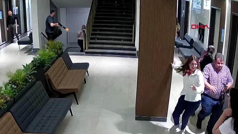  Boşandığı eşi tarafından ofisinde öldürüldü