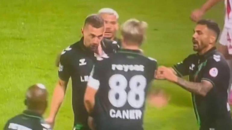 Caner Erkinden takım arkadaşına tokat Kırmızı kart gördü, çılgına döndü