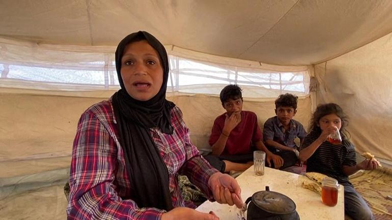 Gazzeliler mezarlıklara sığındı: Ölülerle yaşıyoruz, çaresiz kaldık
