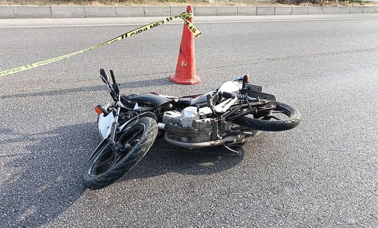 Burdurda feci kaza Motosikletiyle bariyere çarpan sürücü hayatını kaybetti