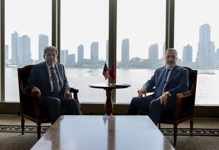 Dışişleri Bakanı Hakan Fidandan ABDde yoğun diplomasi trafiği