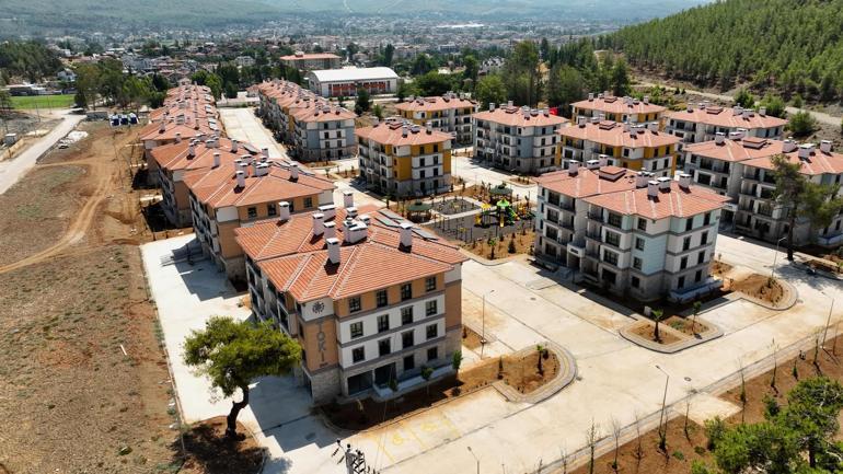 Bakan Murat Kurum duyurdu TOKİ’den Muğla Seydikemer’de sosyal konut teslimi ve 500 bin yeni konut müjdesi