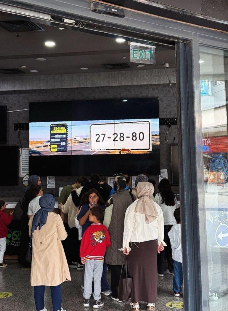Sinemada eylül rekoru 780 bin seyirci tek hafta sonunda salonları doldurdu