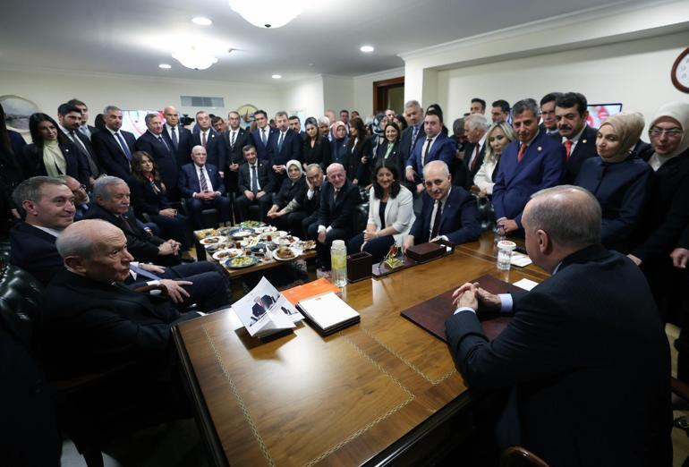 Ankara bu kareyi konuşuyor: Cumhurbaşkanı Erdoğan, TBMMde siyasi parti liderleriyle görüştü