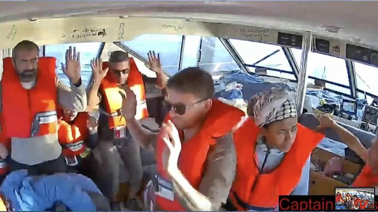 CANLI | Marinette teknesine İsrail askerlerinden baskın İşte canlı yayına yansıyan son kare: Dakika dakika bölgede yaşananlar...