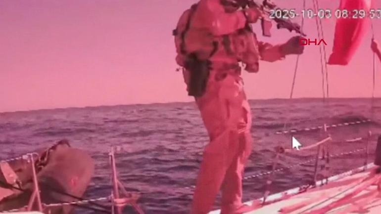 Filodaki son gemi Marinette İsrail baskınına uğradı İşte son görüntüler...