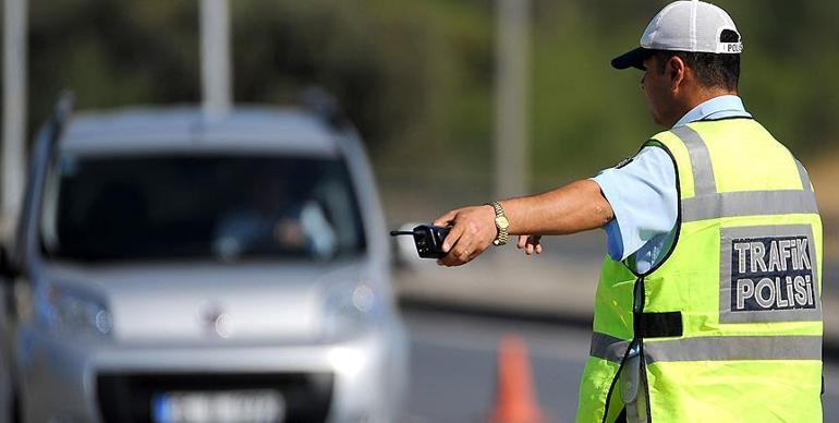 SÜRÜCÜLER DİKKAT Mecliste görüşülecek: Trafik ihlallerine ağır cezalar yolda