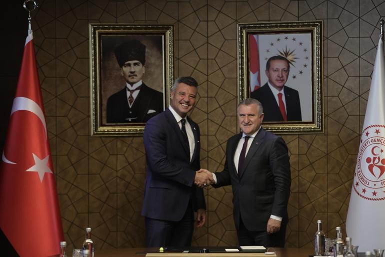 Bakan Osman Aşkın Bak, Fenerbahçenin yeni yönetimini kabul etti