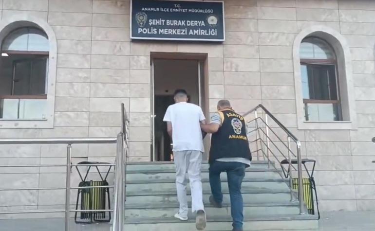 Sosyal medya dolandırıcıları yakalandı: 40 kişiye gözaltı