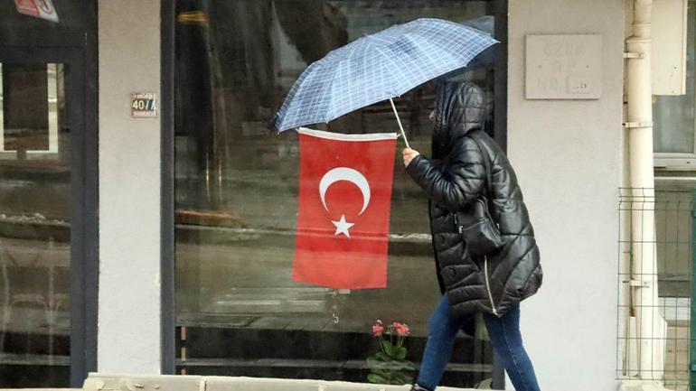 HAVA DURUMU | Türkiyede çok kuvvetli sağanak alarmı Bu bölgelerde dikkat: Sel, fırtına, hortum...