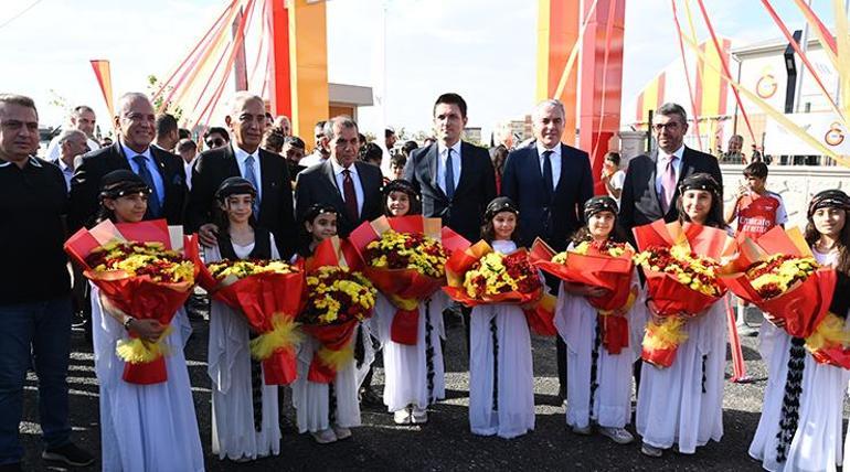 Mardin’de Adnan Polat Galatasaray Spor ve Eğitim Merkezi açıldı