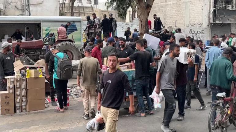 Gazze’de pazarlar yeniden doldu