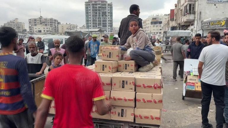 Gazze’de pazarlar yeniden doldu