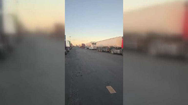 Gazzede Refah Sınır Kapısı Muamması | İsrail açılmasına izin vermiyor, tırlar sınırda bekliyor