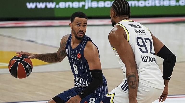 EuroLeaguedeki Türk derbisinde Fenerbahçe, Anadolu Efes’i mağlup etti