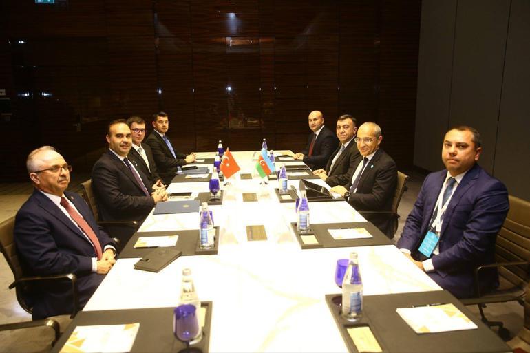 Bakan Kacırdan Baküde diplomasi trafiği