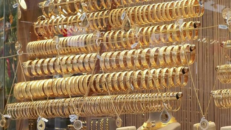 Rekor üstüne rekor kıran altın düşüşte