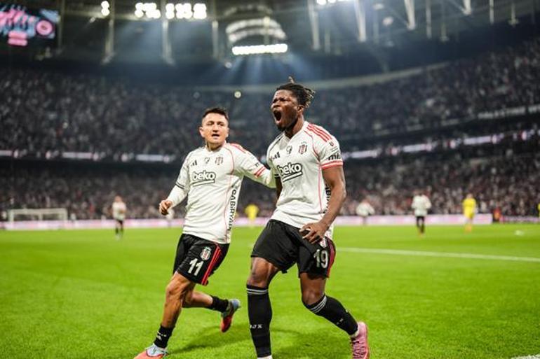 El Bilal Toure derbi tarihine geçti Malili yıldız fotoğraf çektirdi